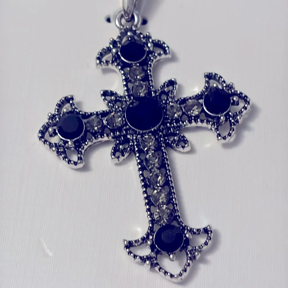 NIB Piper K Silver Necklace with Black Cross Design - Picture 2 of 5